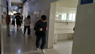 我校各部门积极开展消防安全教育...